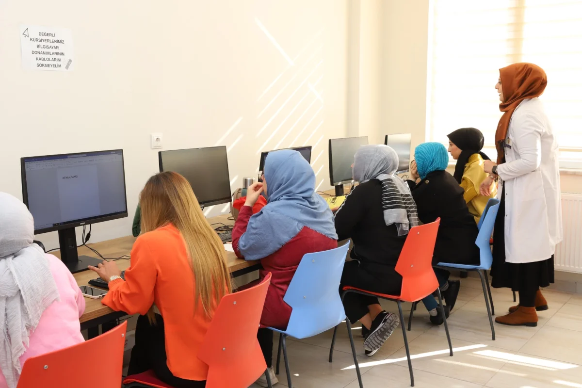 KOMEK Yeni Döneme 94 Bin Kursiyerle Merhaba Dedi