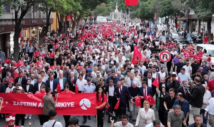 Konya’da 15 Temmuz Ruhu Meydanlara Taştı